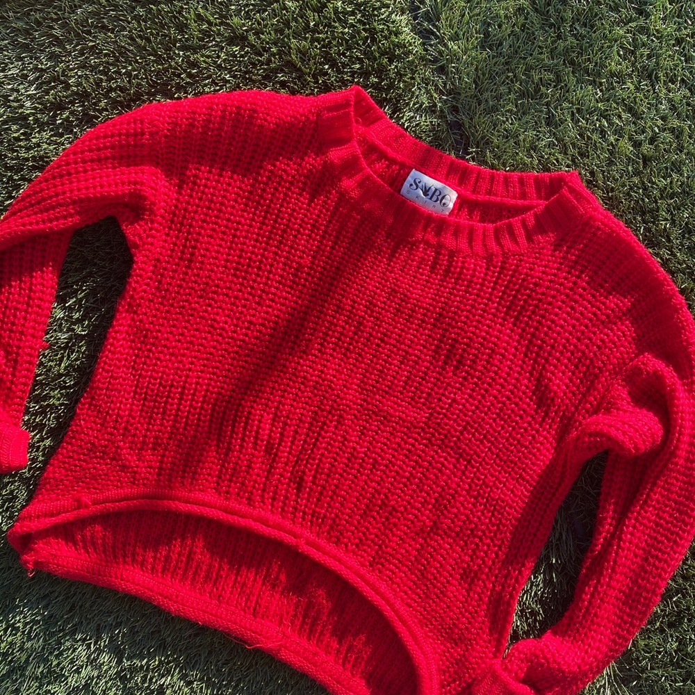 BRIGHT PINK CROPPED SWEATER